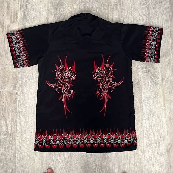 Y2K Style No Boundaries Short Sleeve Button Down Shirt - Picture 2 of 2